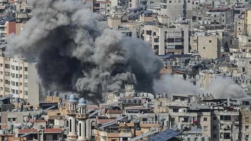 বিকট বিস্ফোরণে কাঁপল বৈরুত